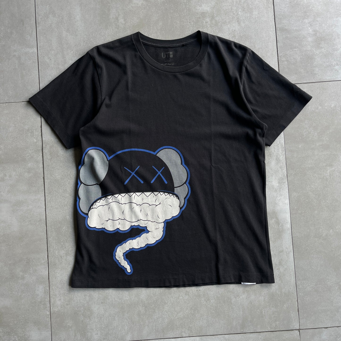 Uniqlo X Kaws