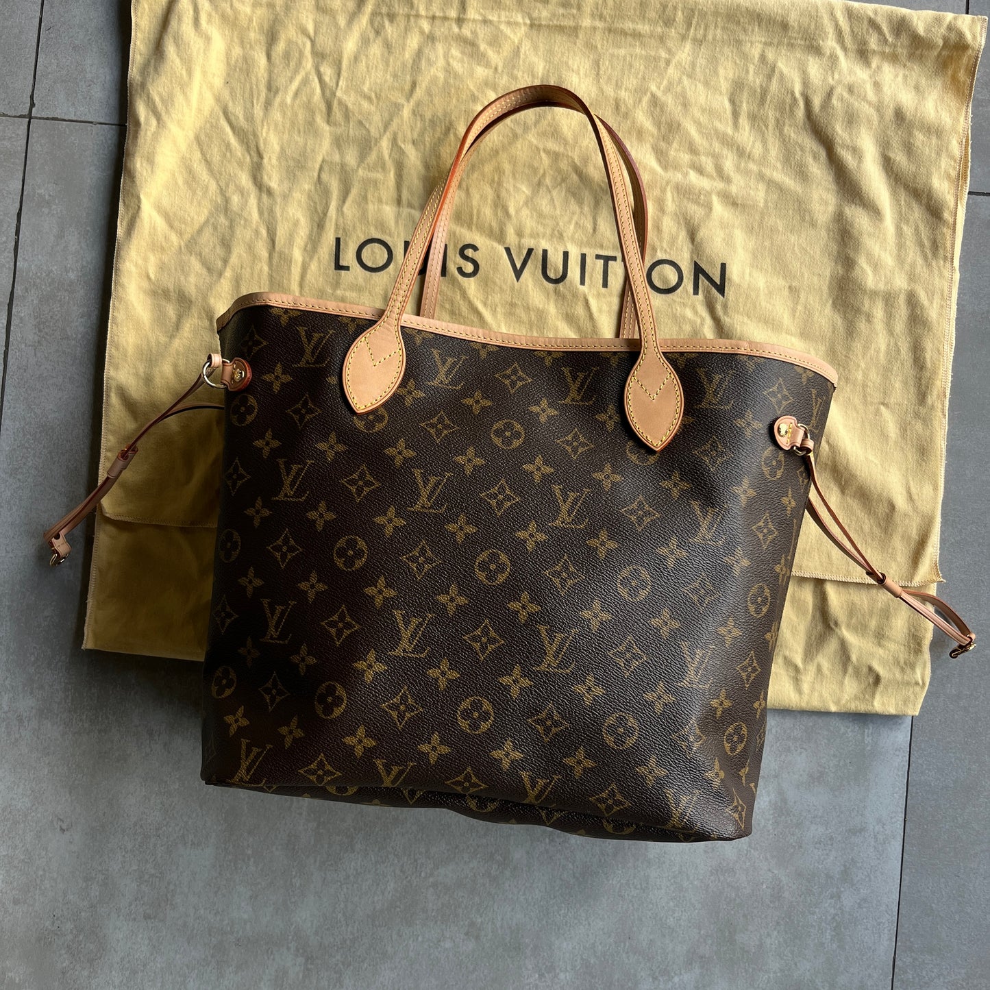Louis Vuitton Neverfull MM