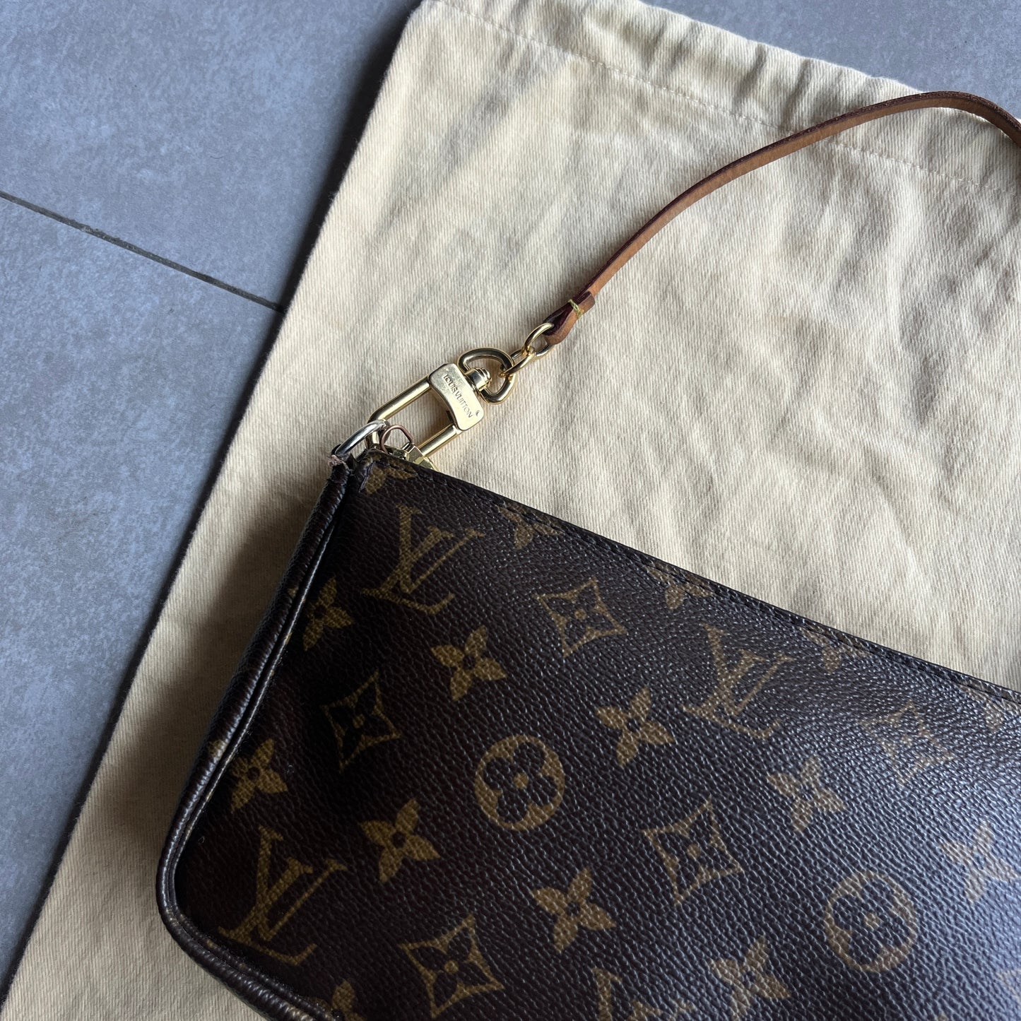Louis Vuitton Pochette