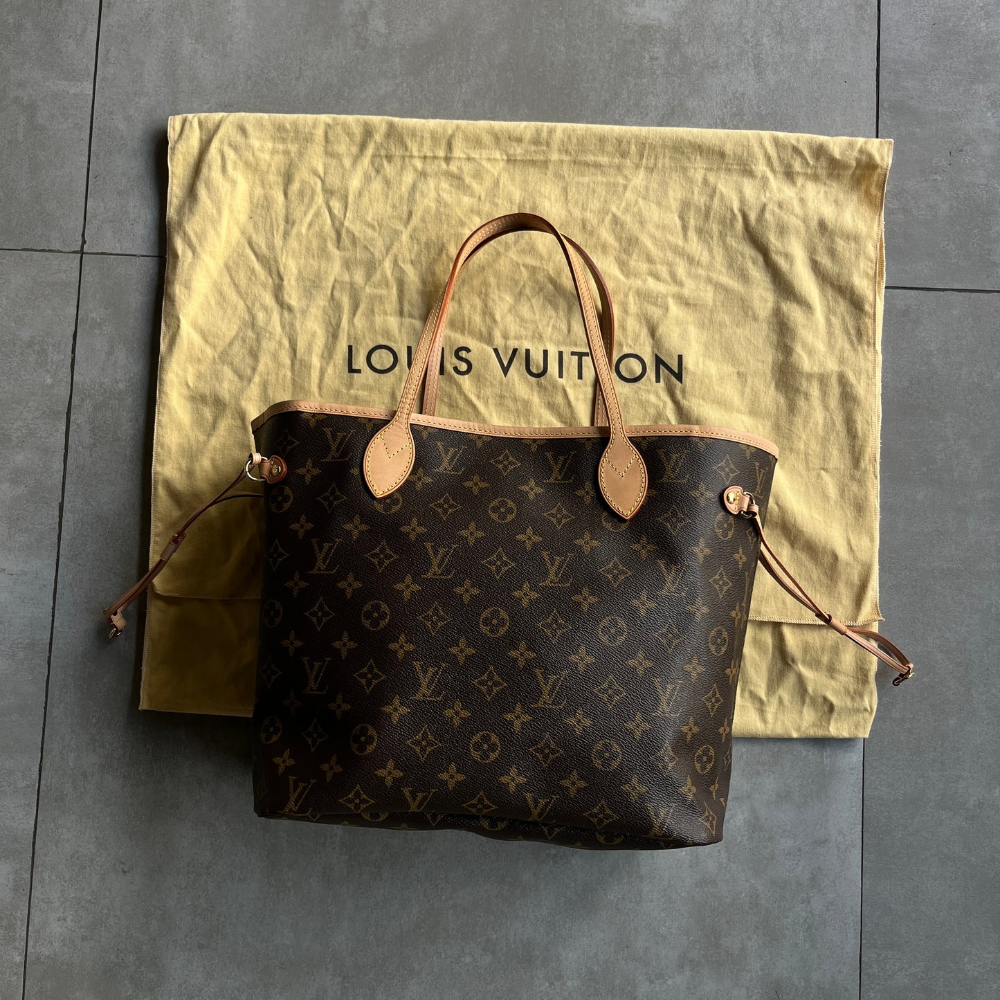 Louis Vuitton Neverfull MM