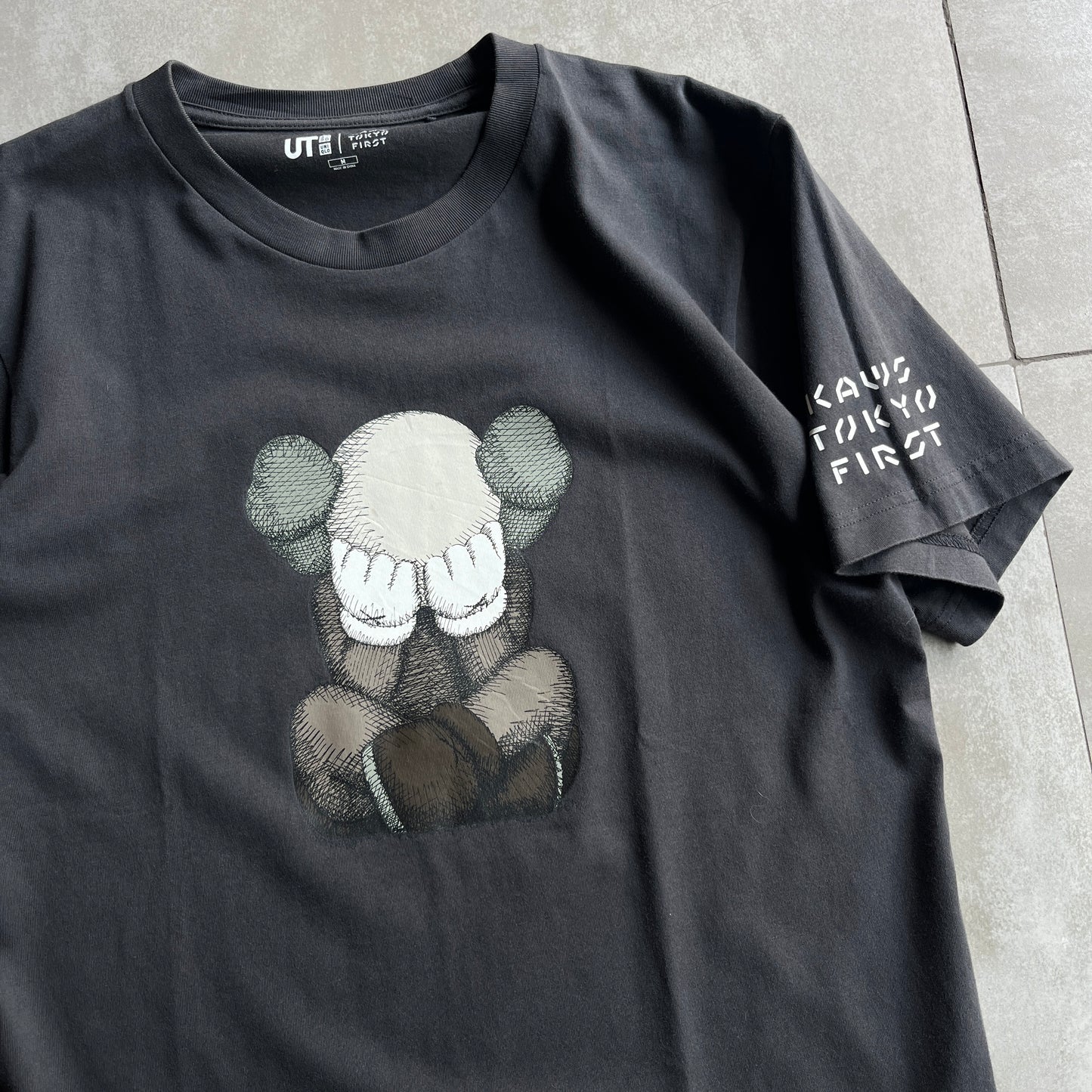 Uniqlo x Kaws