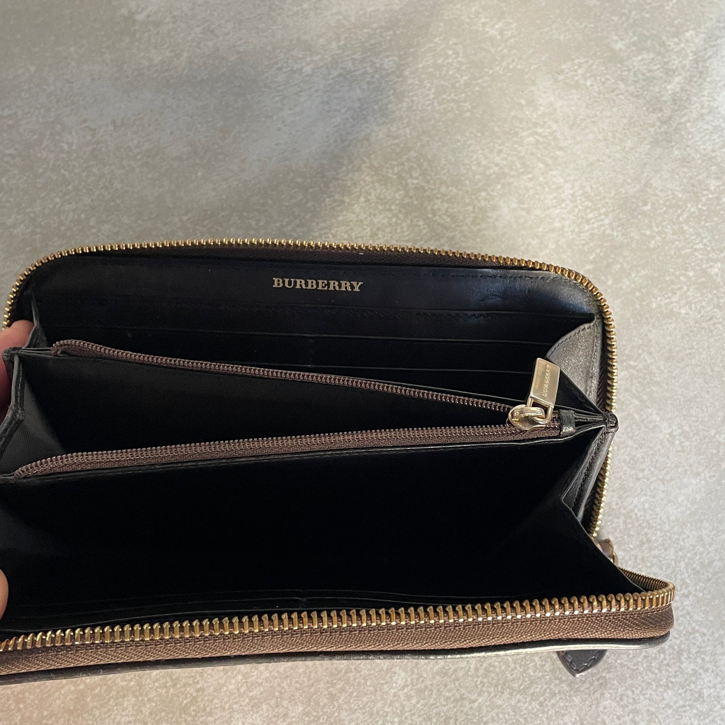 Billetera Burberry