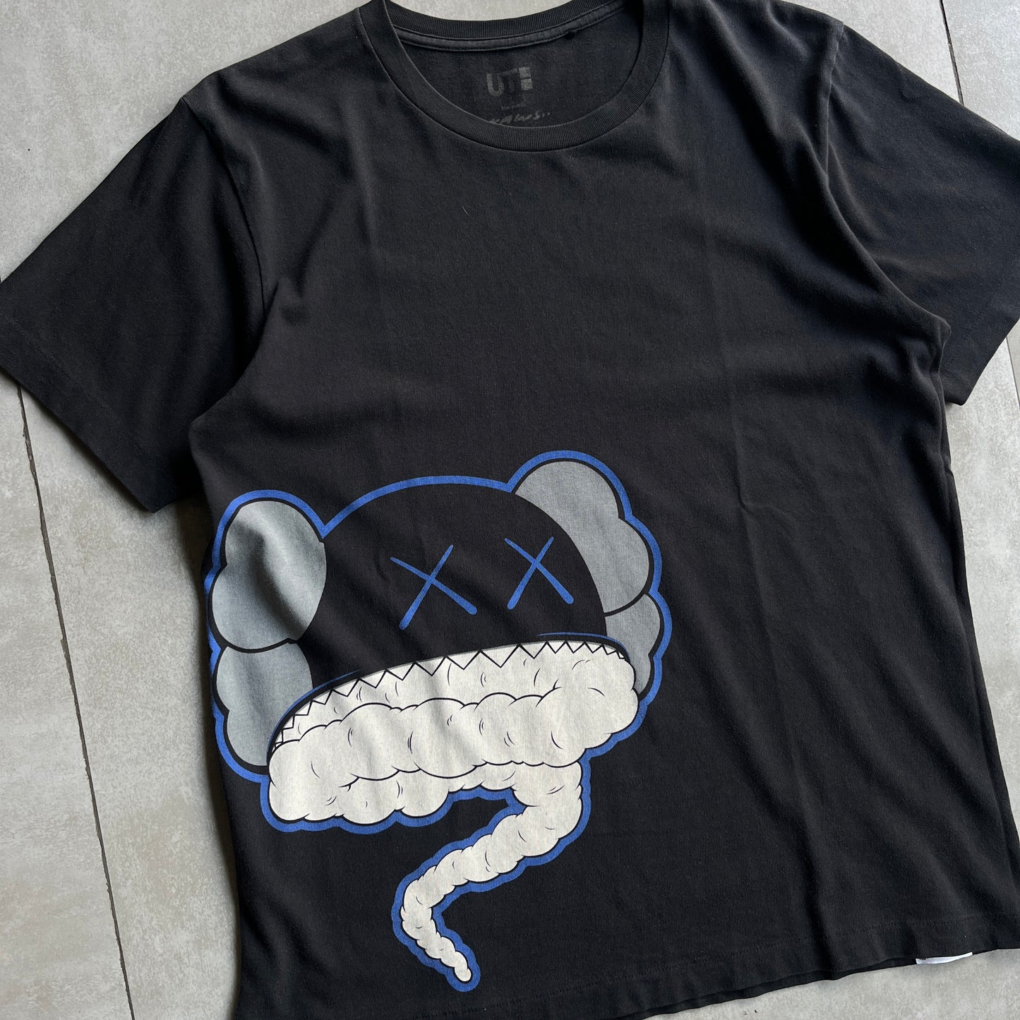 Uniqlo X Kaws