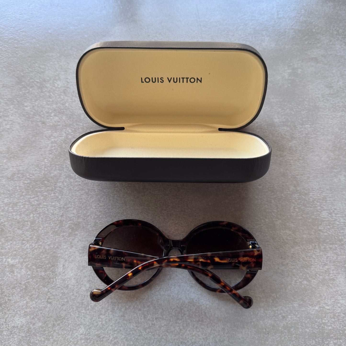 Louis Vuitton sunglass