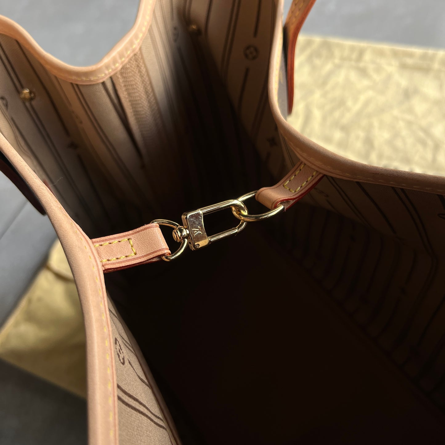 Louis Vuitton Neverfull MM
