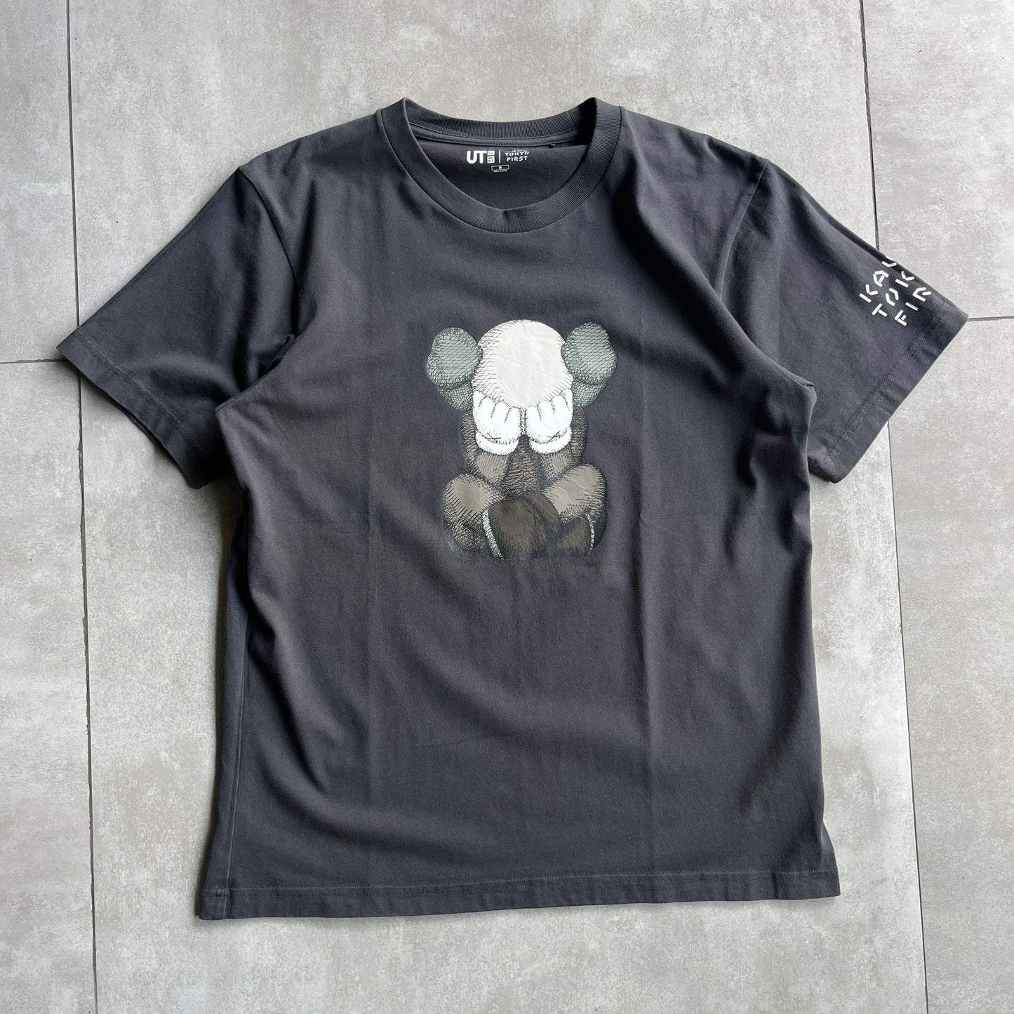 Uniqlo x Kaws