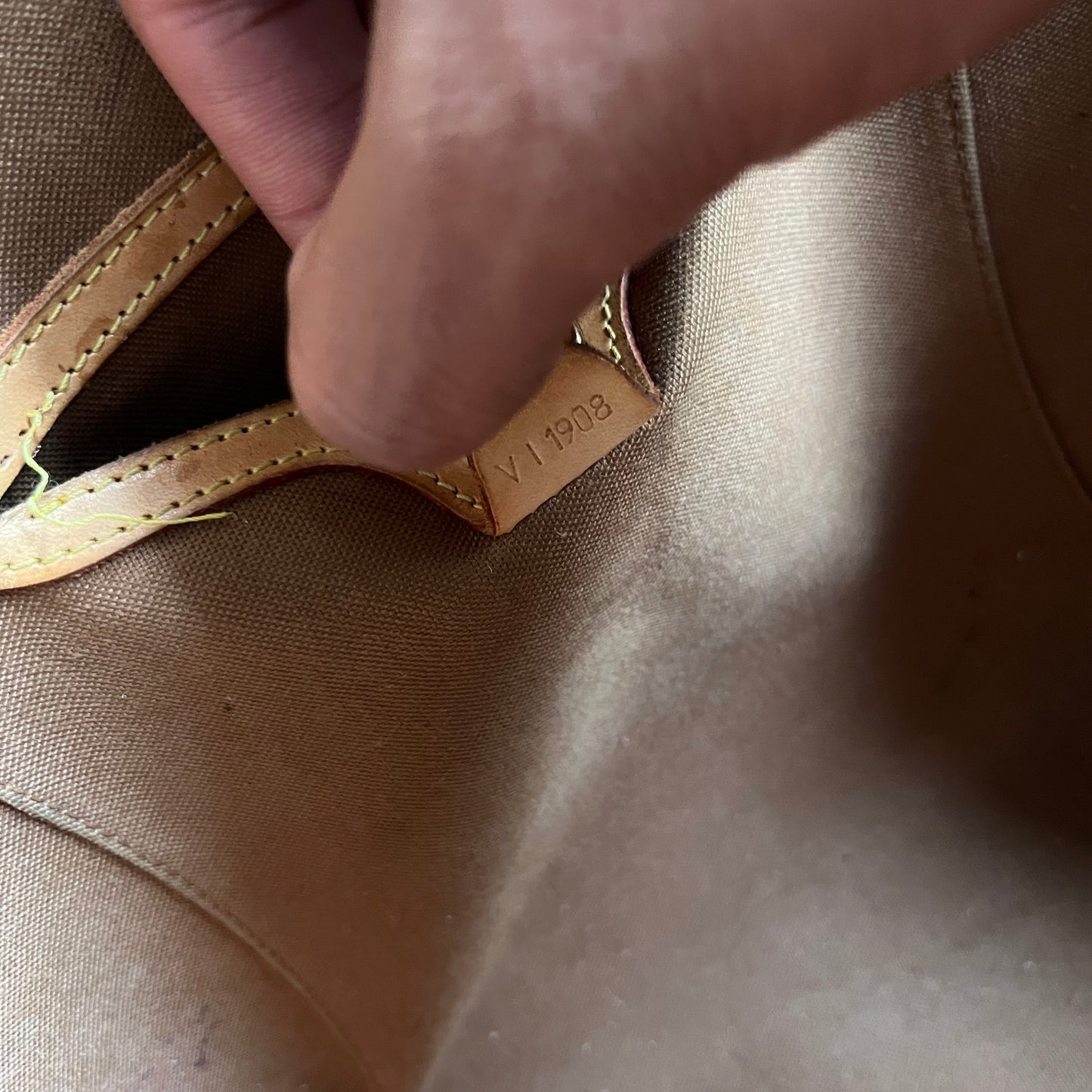 Louis Vuitton Ellipse