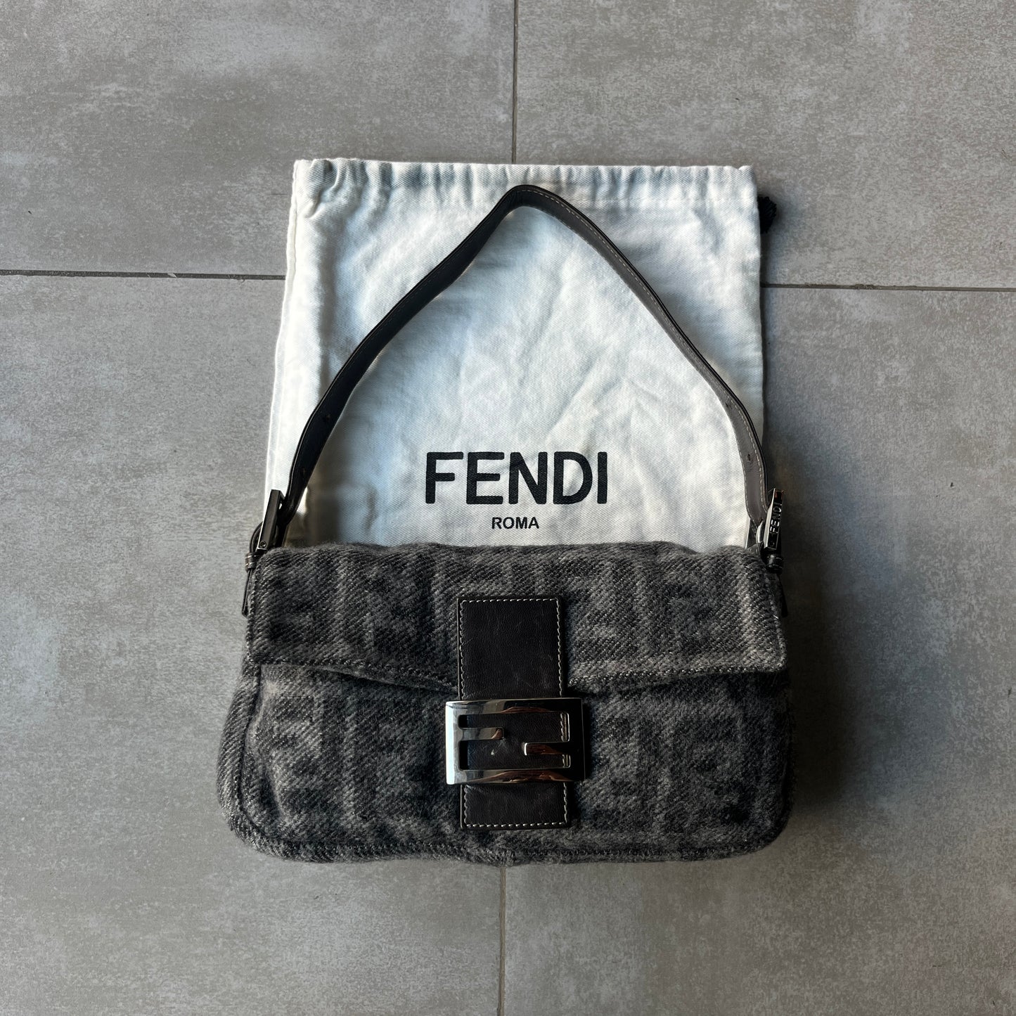 Cartera Fendi