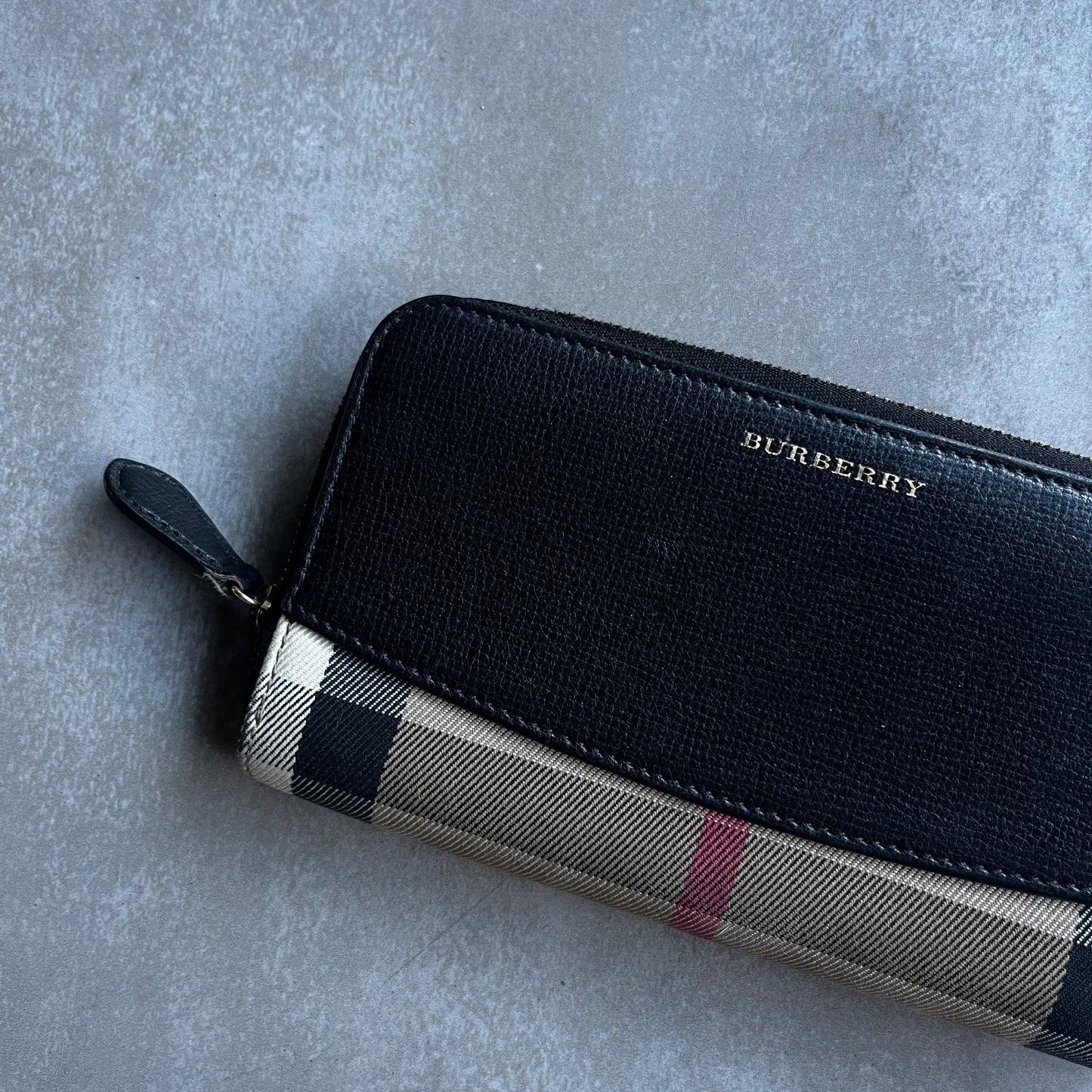 Billetera Burberry