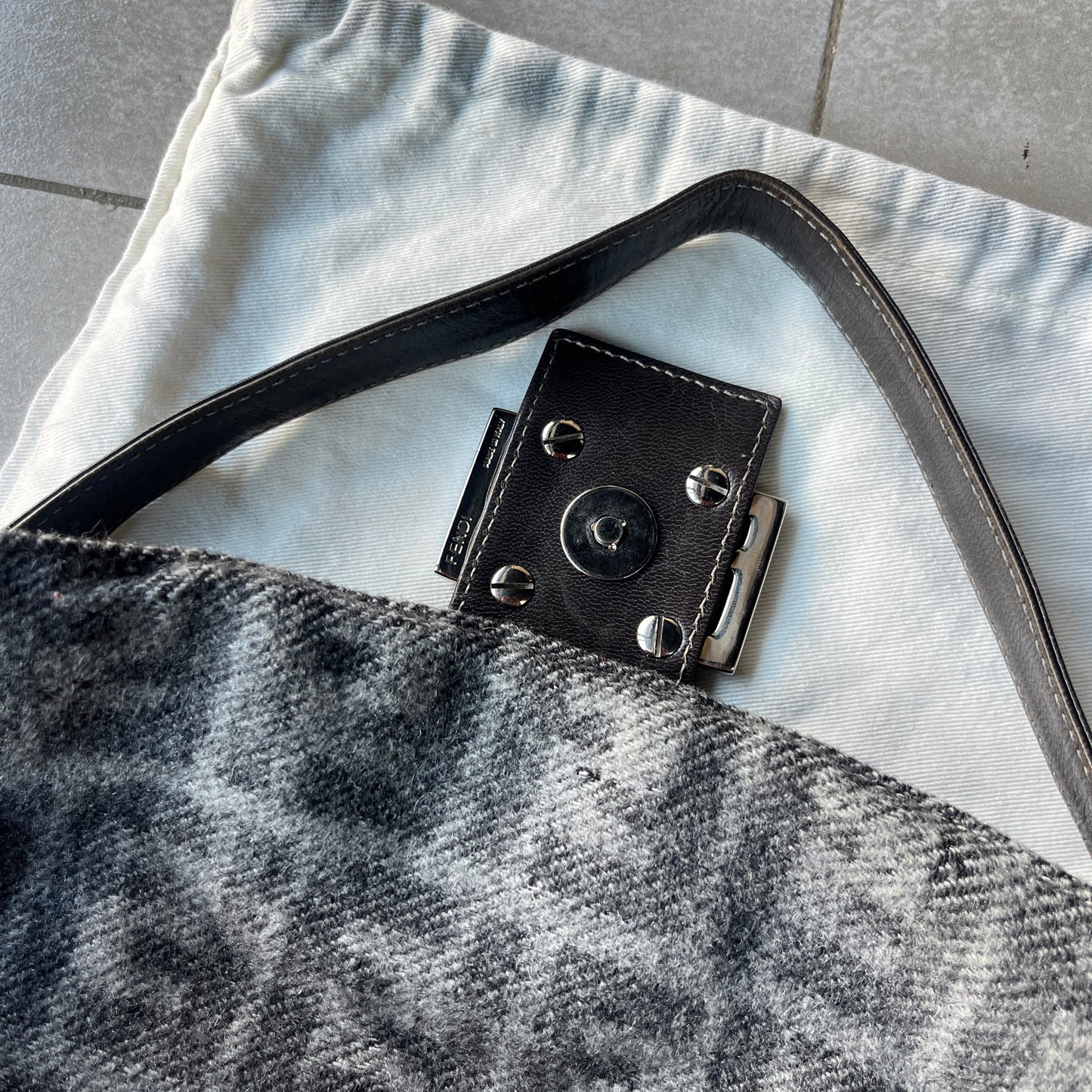 Cartera Fendi