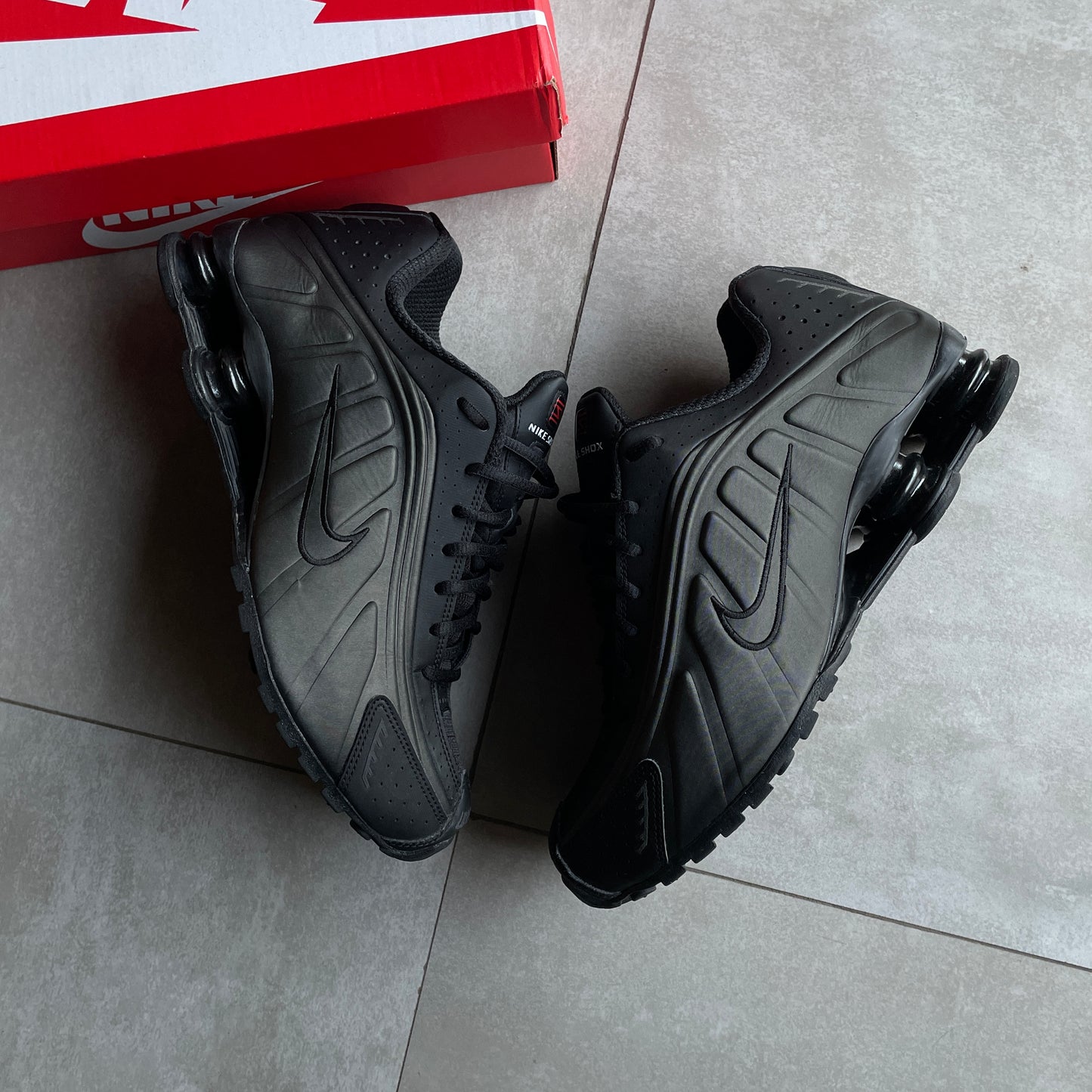 Nike shox R4