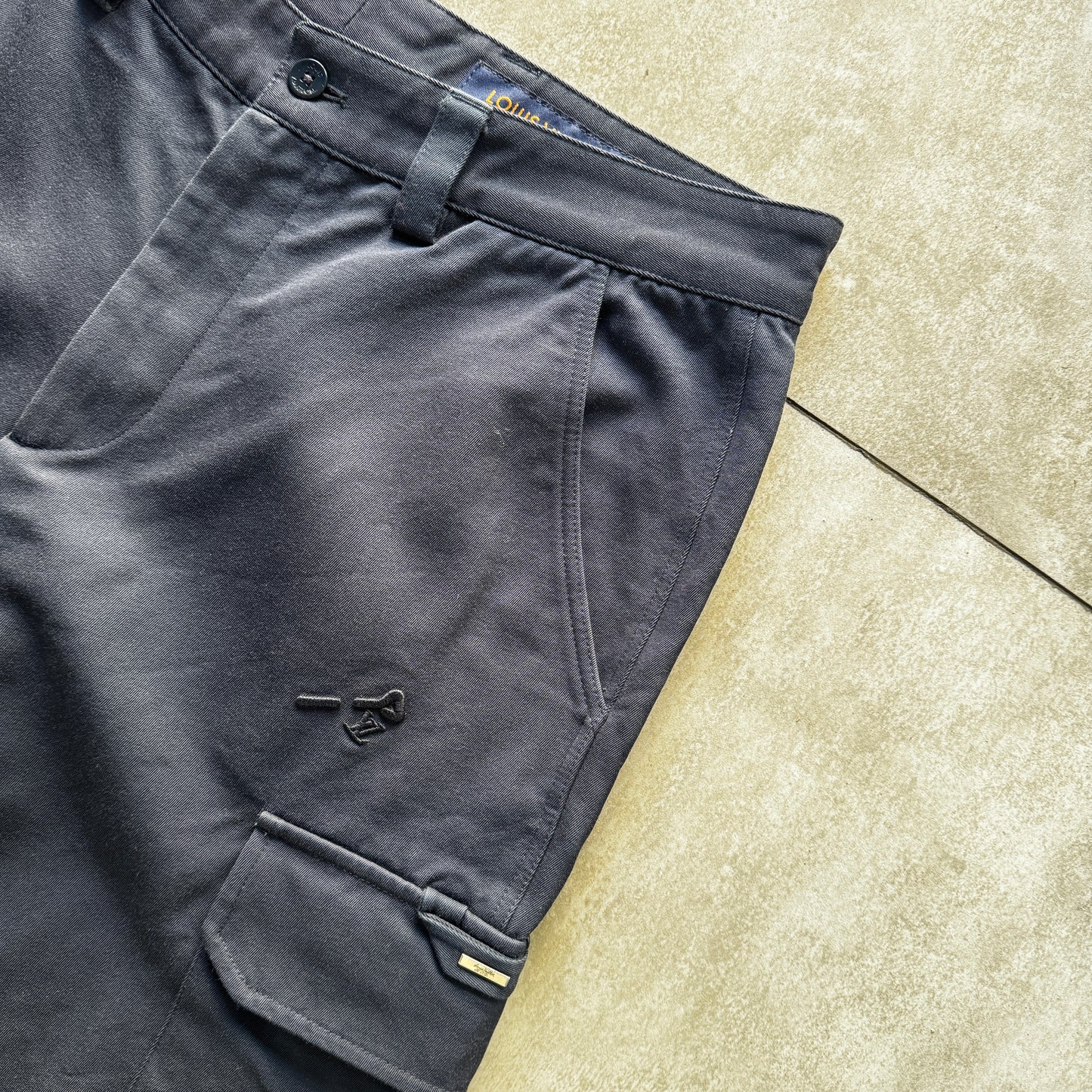 Louis Vuitton cargó pants
