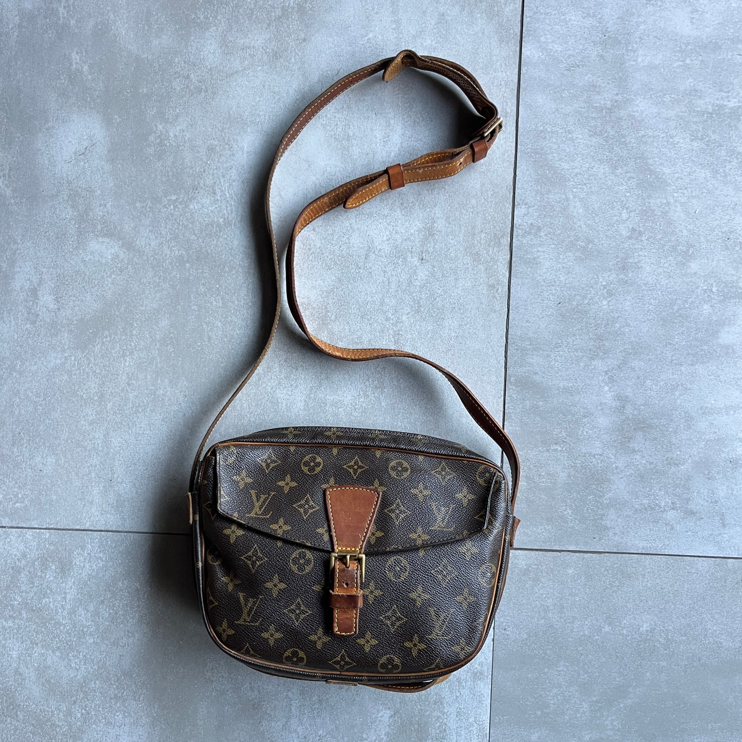 Louis Vuitton Shoulder bag